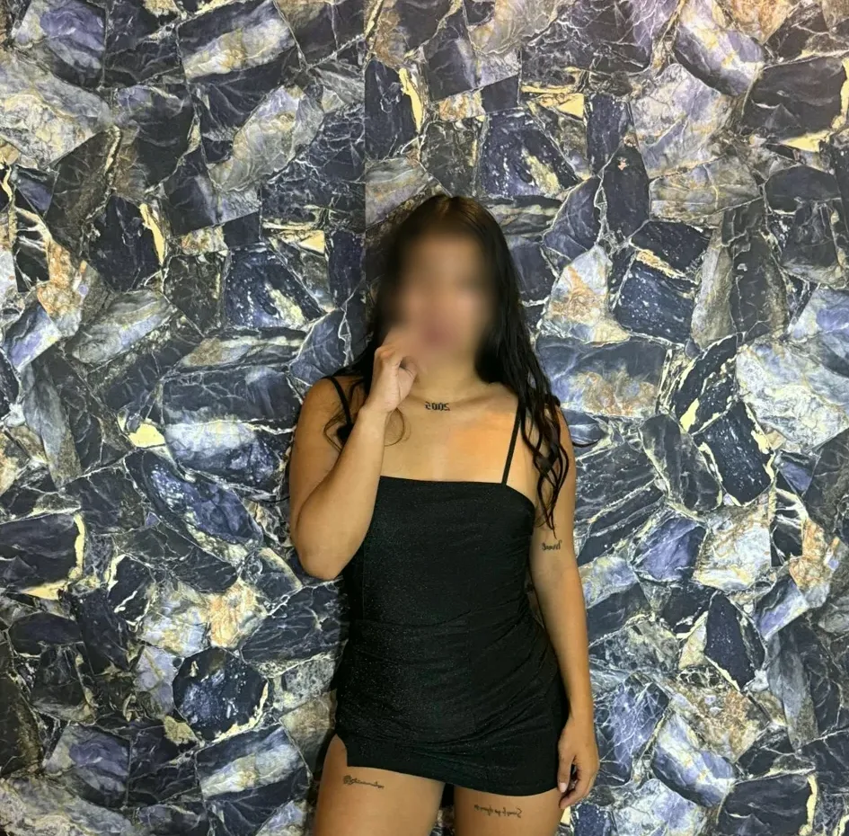 Amina, 21