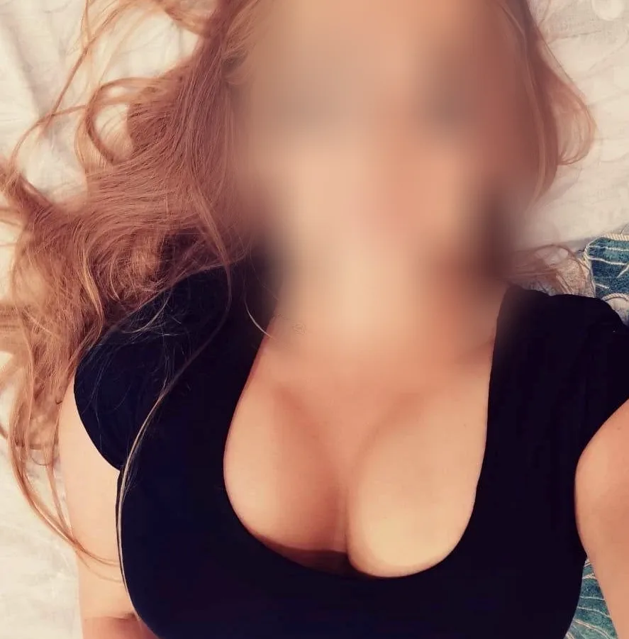 Bianca, 32