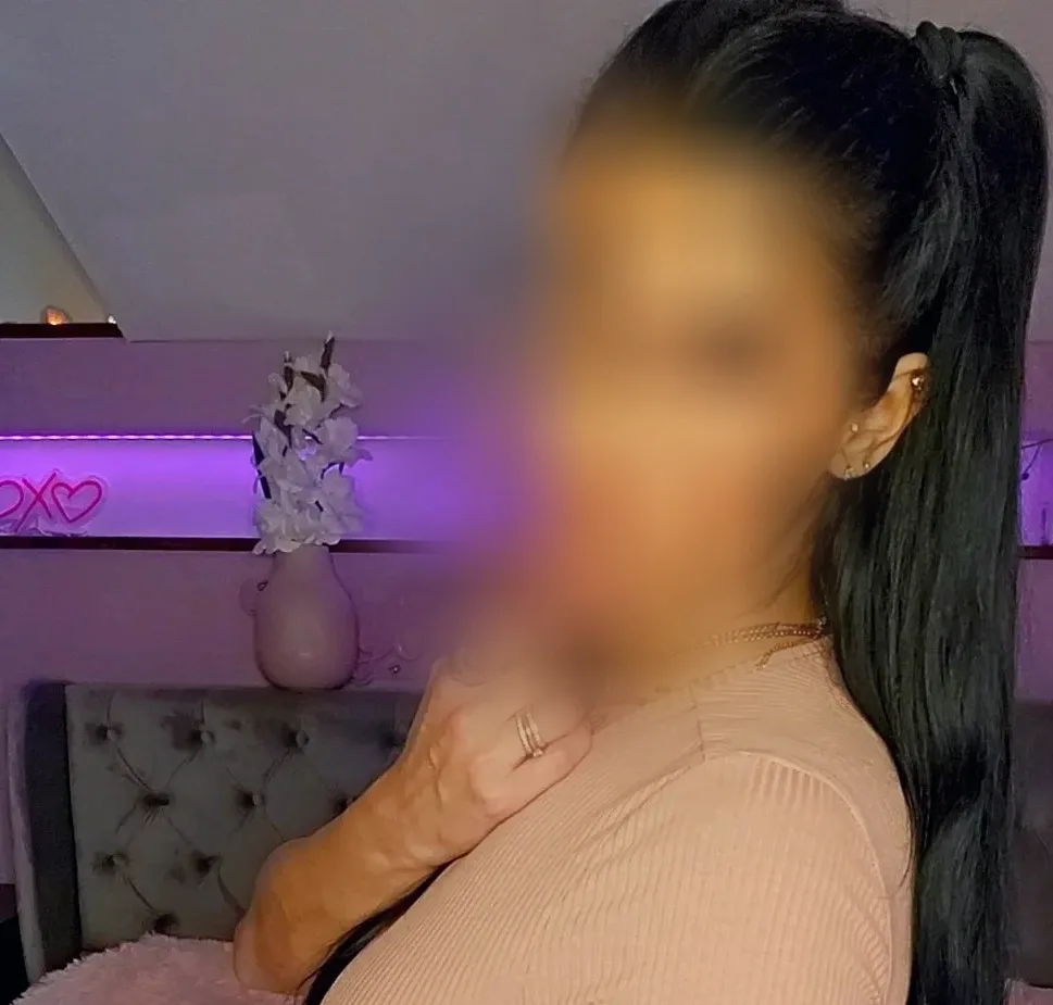 Birgit, 33