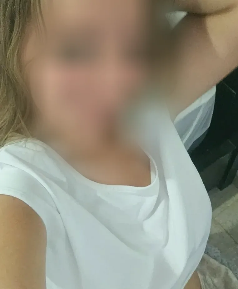 Esra, 22