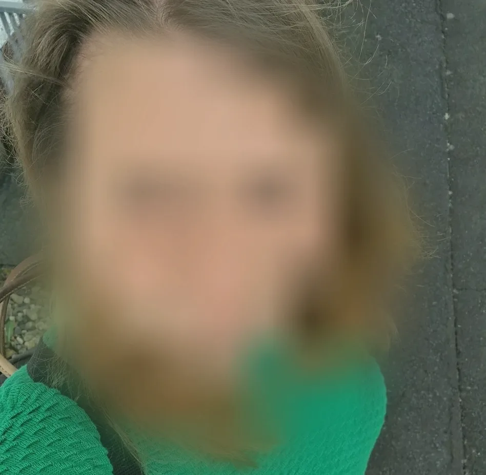 Ivona, 32