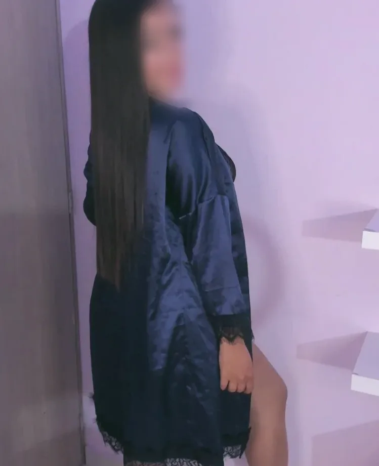 Jennifer, 23
