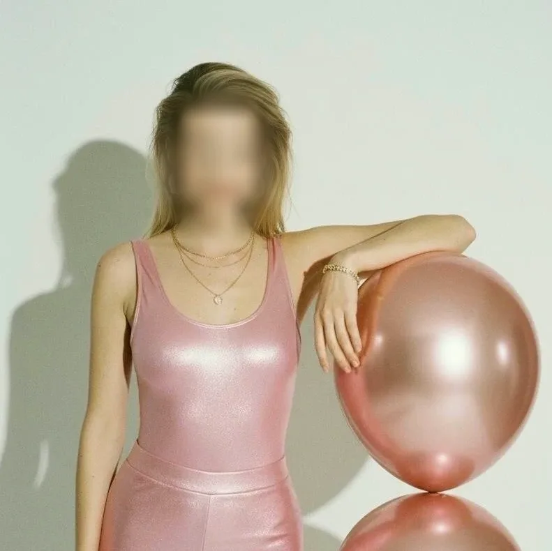 Michaela, 33