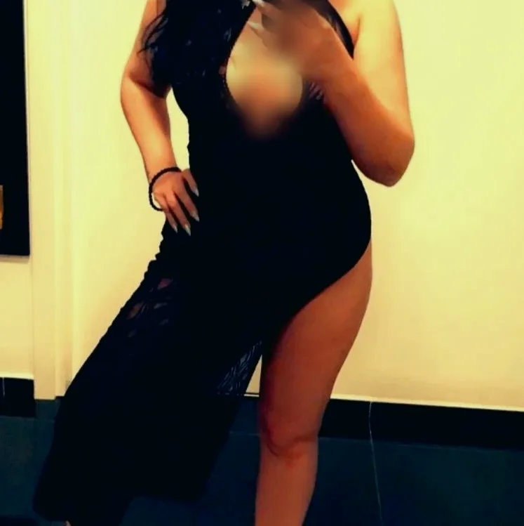 Sabrina, 39