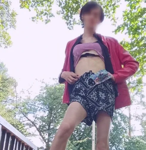 Simone, 22